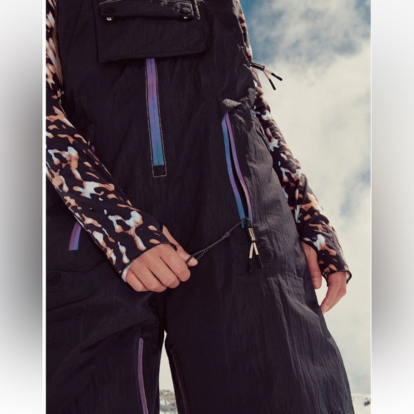 Free People On the Ascend Insulated Ski Bibs Size Medium NWT - Picture 4 of 15